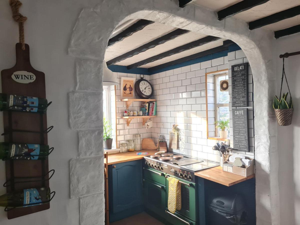 Old Road Cottage Pet Friendly Outdoors Beaches Neath Exterior foto